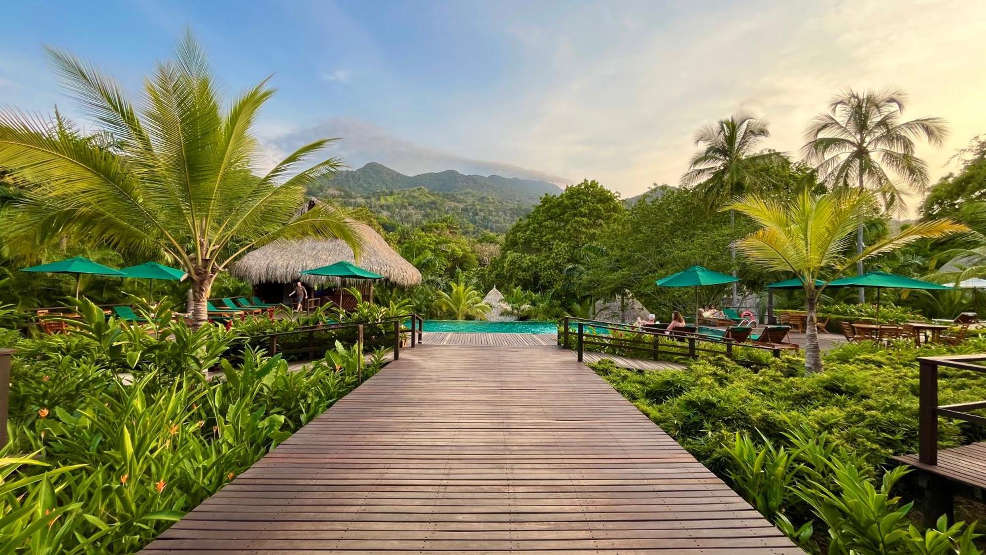 Senda Watapuy Hotel El Zaino Exterior photo The resort's main pool